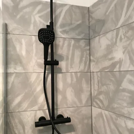 Des Sarcelles Apartment *