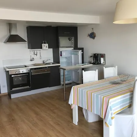 Des Sarcelles Apartment *