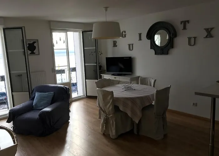 Des Sarcelles Apartment