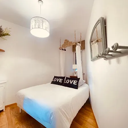 Des Sarcelles Apartamento *